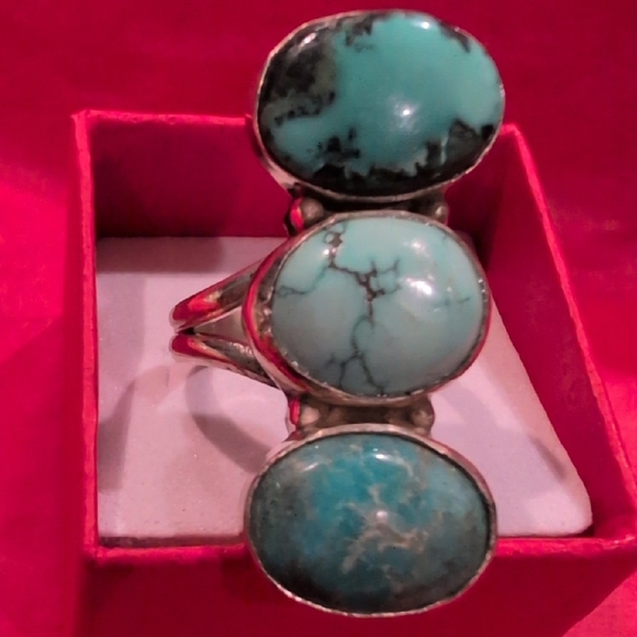 Turquoise Triple Stone Sterling Silver Ring - Picture 2 of 8
